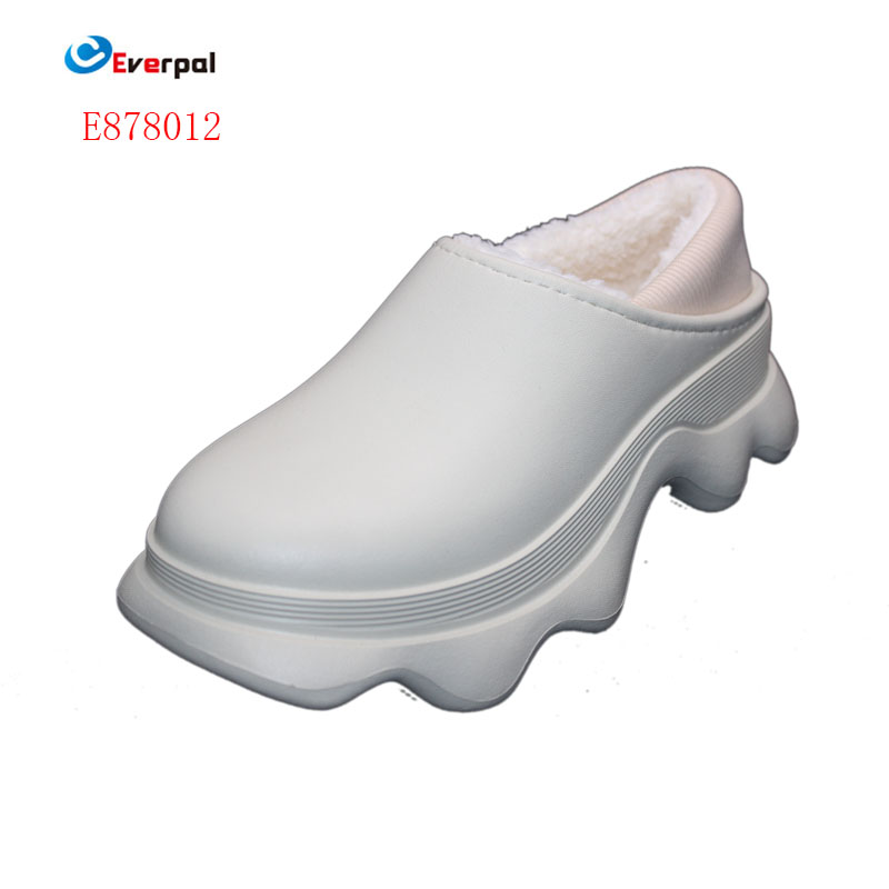 รองเท้าแตะสตรี Clogs มีลักษณะอย่างไร?