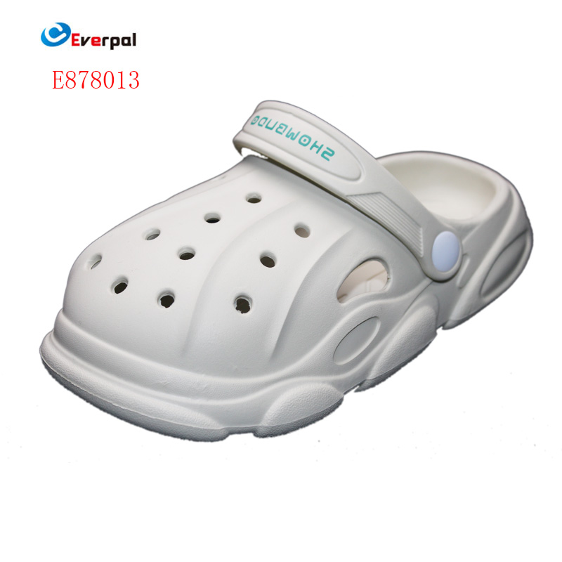 ทำไมรองเท้าแตะอุดตันของผู้หญิงจึงเป็นตัวเลือกที่สมบูรณ์แบบสำหรับความสะดวกสบายในชีวิตประจำวัน?