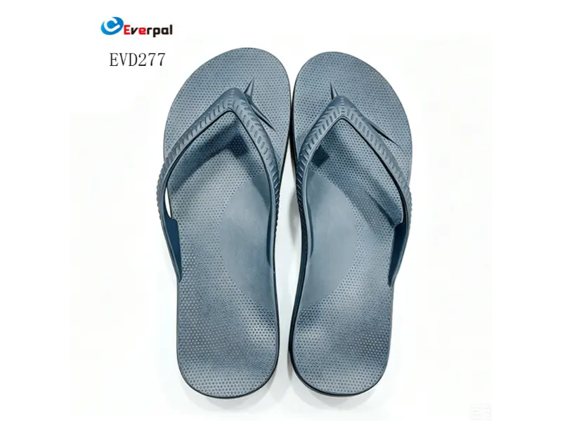 อะไรทำให้รองเท้าแตะ Flip Flops ของผู้หญิงเป็นรองเท้าที่มีความหลากหลายมากที่สุดสำหรับสภาพอากาศที่อบอุ่น